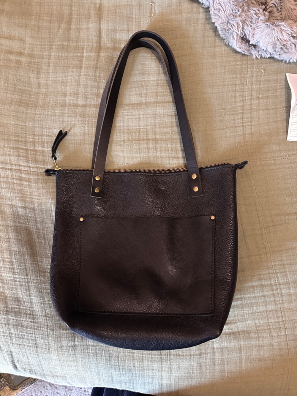 Portland Leather Pebble Black Tote small, zippered